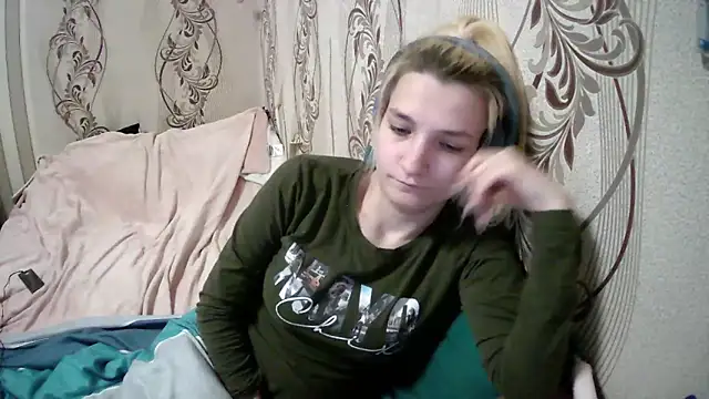 AlissaClark online show from April 30, 8:38 pm