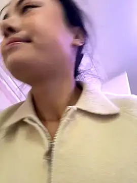 Snapshot of wen521 chatting on October 31, 1:35 am wen521 online show from October 31, 1:35 am