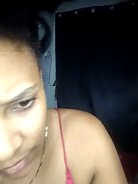 Snapshot of Vale_Nikol21 chatting on May 10, 12:14 am Vale Nikol21 online show from May 10, 12:14 am