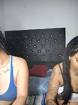 Snapshot of Vale_Nikol21 chatting on February 9, 1:14 am Vale Nikol21 online show from February 9, 1:14 am