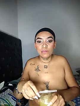 Snapshot of Vale_Nikol21 chatting on November 26, 3:06 am Vale Nikol21 online show from November 26, 3:06 am