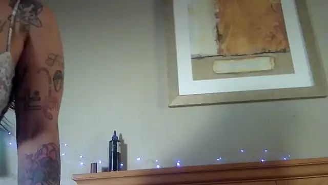 Snapshot of Flossee chatting on March 4, 1:24 am Flossee online show from March 4, 1:24 am