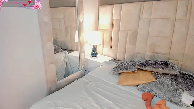 JaneeRosse online show from October 6, 8:09 pm