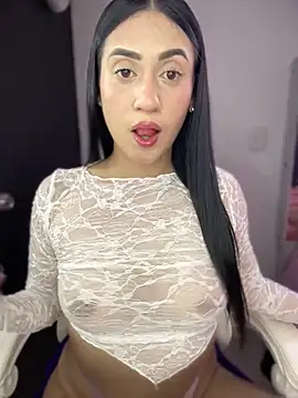 isabela l online show from March 15, 9:44 pm