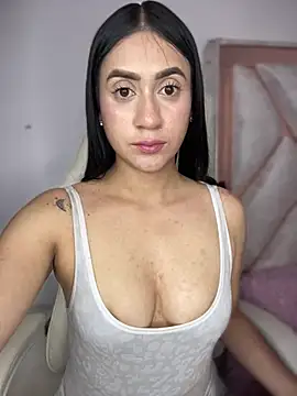 Snapshot of isabela_l chatting on March 8, 3:21 am isabela l online show from March 8, 3:21 am