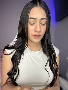 isabela l online show from September 26, 7:43 pm