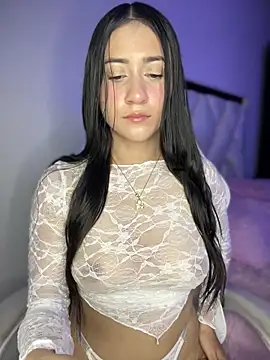 isabela l online show from December 13, 8:04 pm