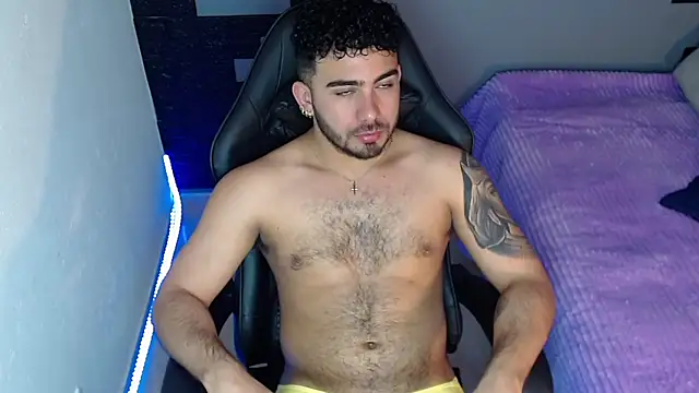 adamhairy online show from November 8, 8:12 pm