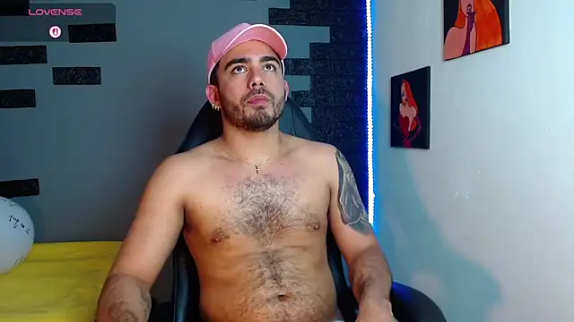 adamhairy online show from November 18, 8:23 pm