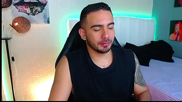 adamhairy online show from May 26, 7:45 pm