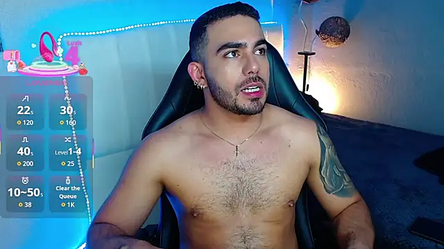 Snapshot of adamhairy chatting on June 8, 7:14 pm adamhairy online show from June 8, 7:14 pm