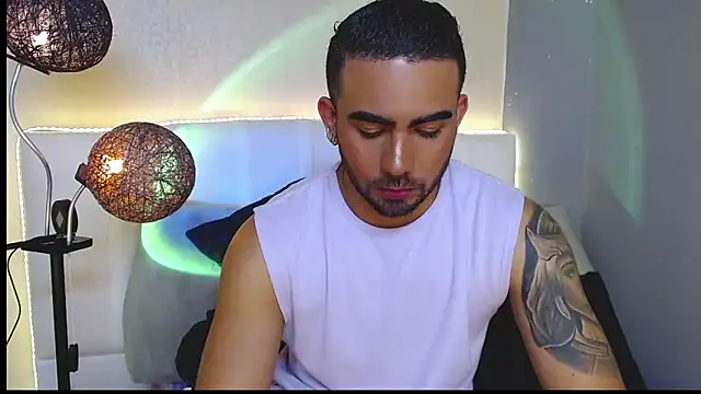 adamhairy online show from May 29, 8:15 pm