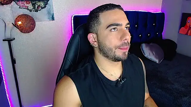 adamhairy online show from May 13, 7:54 pm