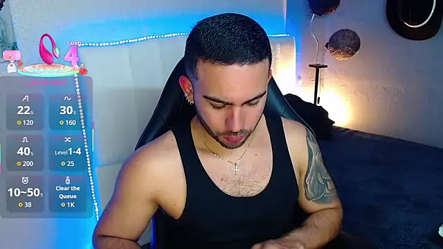 Snapshot of adamhairy chatting on June 7, 9:31 pm adamhairy online show from June 7, 9:31 pm