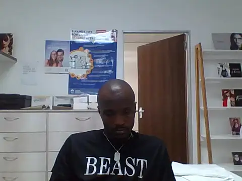 Snapshot of TPNUTS chatting on September 30, 10:10 am TPNUTS online show from September 30, 10:10 am