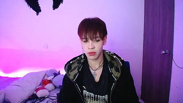 lucky stricke online show from December 23, 3:28 am