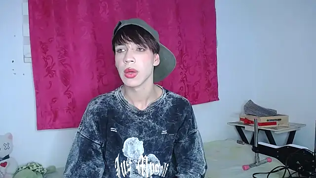 lucky stricke online show from November 18, 3:54 am