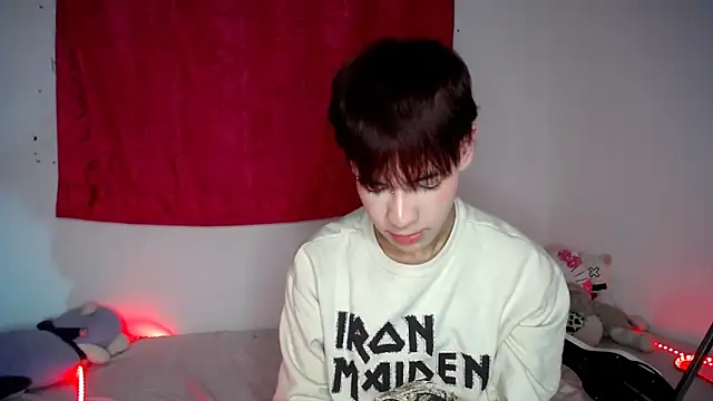 lucky stricke online show from December 19, 7:11 am