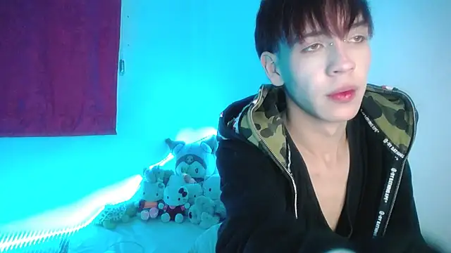 lucky stricke online show from December 16, 6:06 am