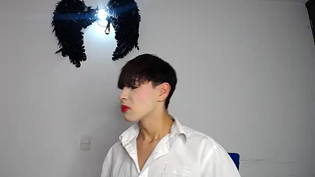 lucky stricke online show from October 23, 8:29 pm