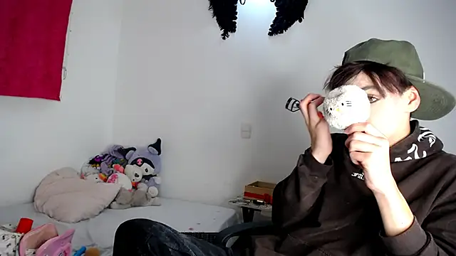 lucky stricke online show from October 25, 4:00 am