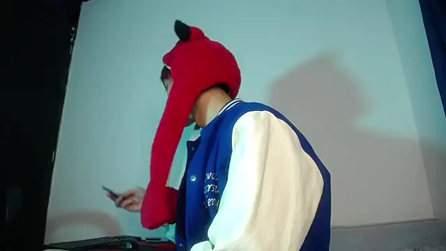 lucky stricke online show from March 22, 5:21 am