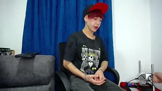 lucky stricke online show from March 13, 4:28 am