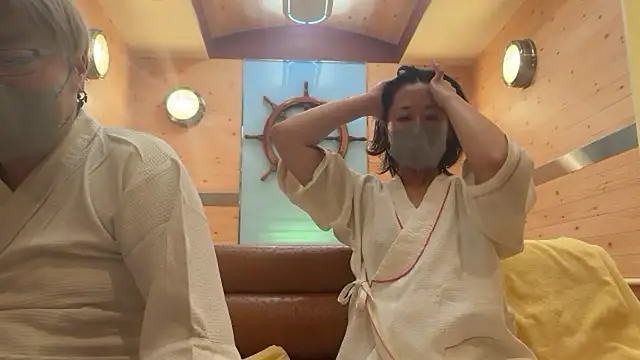 Snapshot of 21yuri27 chatting on November 6, 4:33 pm 21yuri27 online show from November 6, 4:33 pm