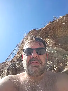 Nesch82 online show from April 6, 1:01 pm