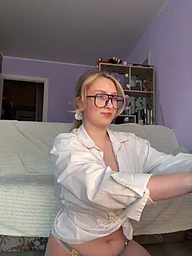 KassandraTress online show from February 20, 3:36 pm