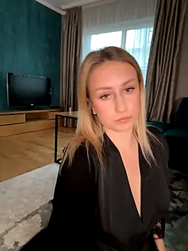 Snapshot of KassandraTress chatting on October 21, 3:00 pm KassandraTress online show from October 21, 3:00 pm