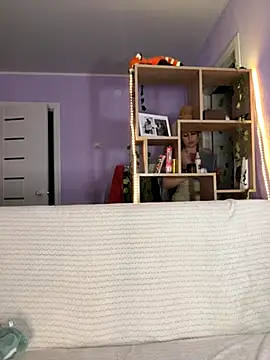 Snapshot of KassandraTress chatting on November 7, 3:05 pm KassandraTress online show from November 7, 3:05 pm