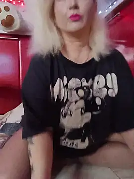 SquirtMilf00 online show from April 12, 4:49 am