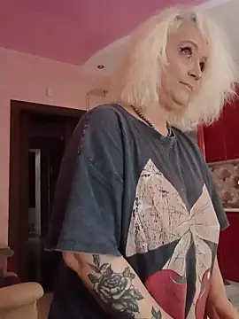 SquirtMilf00 online show from September 23, 1:56 am