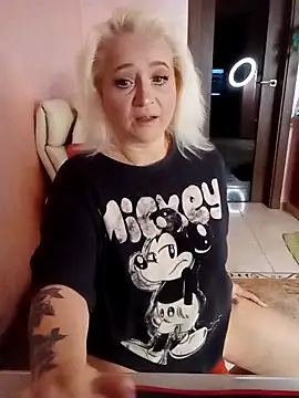 SquirtMilf00 online show from February 27, 4:23 am