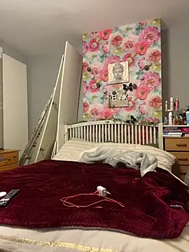 Sassylady online show from December 14, 9:31 pm