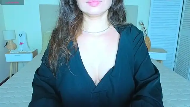 Snapshot of Erika_bestboobs chatting on November 26, 9:04 pm Erika bestboobs online show from November 26, 9:04 pm