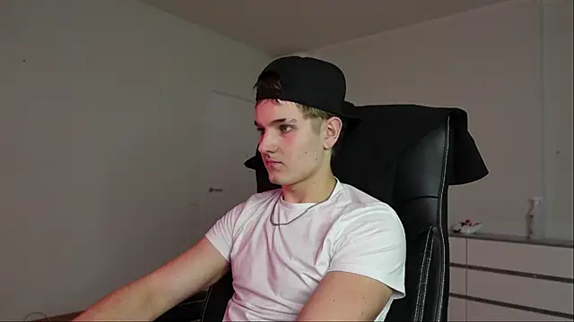 Mark Karson online show from November 13, 9:02 am