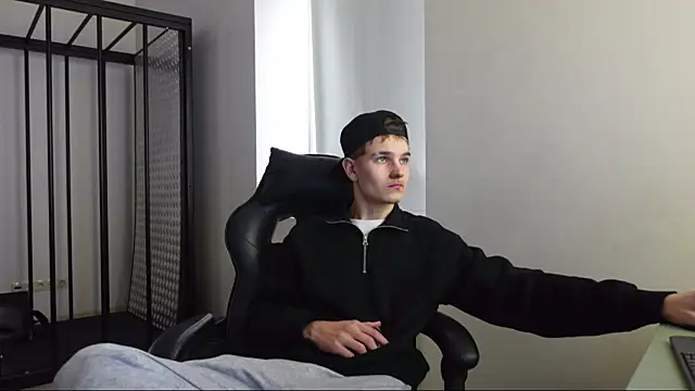 Mark Karson online show from October 30, 9:29 am