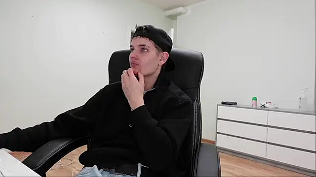 Mark Karson online show from November 7, 2:43 pm