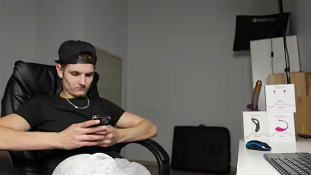 Mark Karson online show from September 29, 7:41 pm