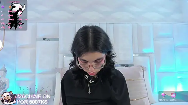 Im Molly Angel online show from January 10, 8:15 pm