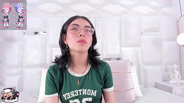 Im Molly Angel online show from November 4, 8:01 pm