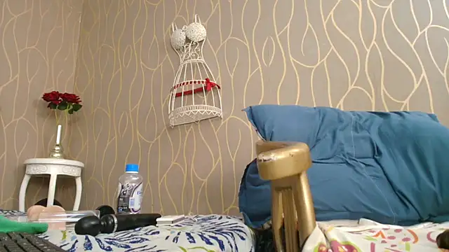 katybrownss online show from October 29, 10:31 pm