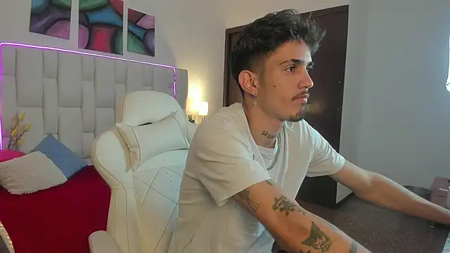 nextboywell1 online show from April 10, 3:02 am