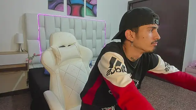 nextboywell1 online show from March 30, 3:08 am