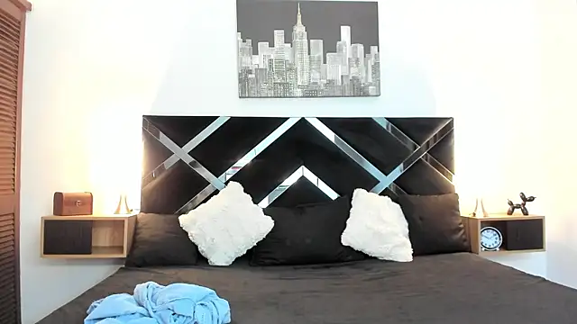 nextboywell1 online show from May 8, 3:10 am