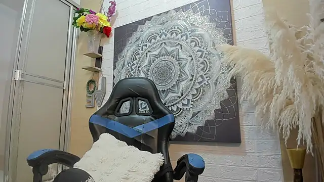 nextboywell1 online show from February 11, 8:31 pm