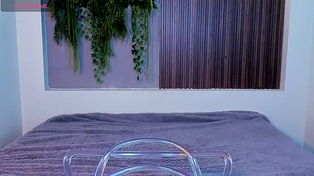 Dakotaferreti online show from September 18, 8:56 pm