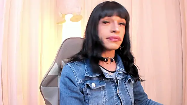 Alanakimura  online show from February 27, 8:08 pm